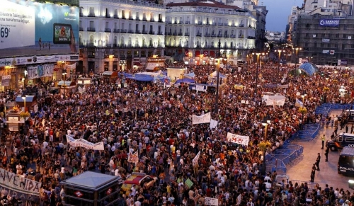 Post image for Indignados re-occupy Puerta del Sol