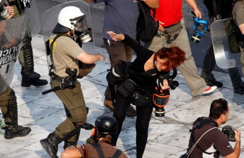 Post image for Greece: when a single image speaks a thousands words